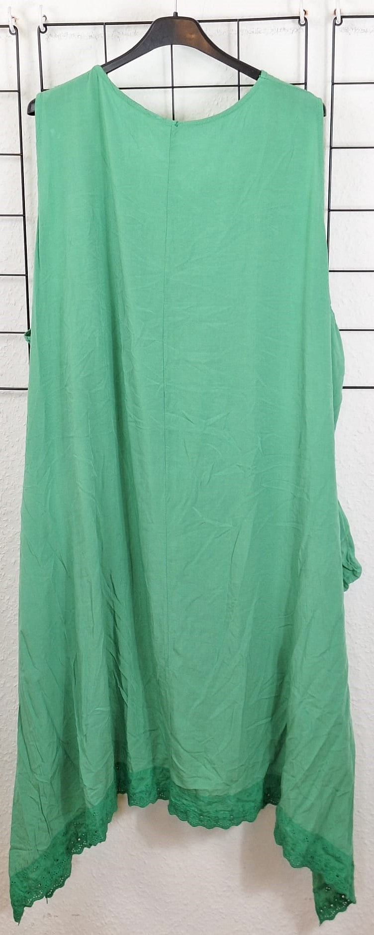 Ärmelloses Sommerkleid aus Viskose – Leichtigkeit