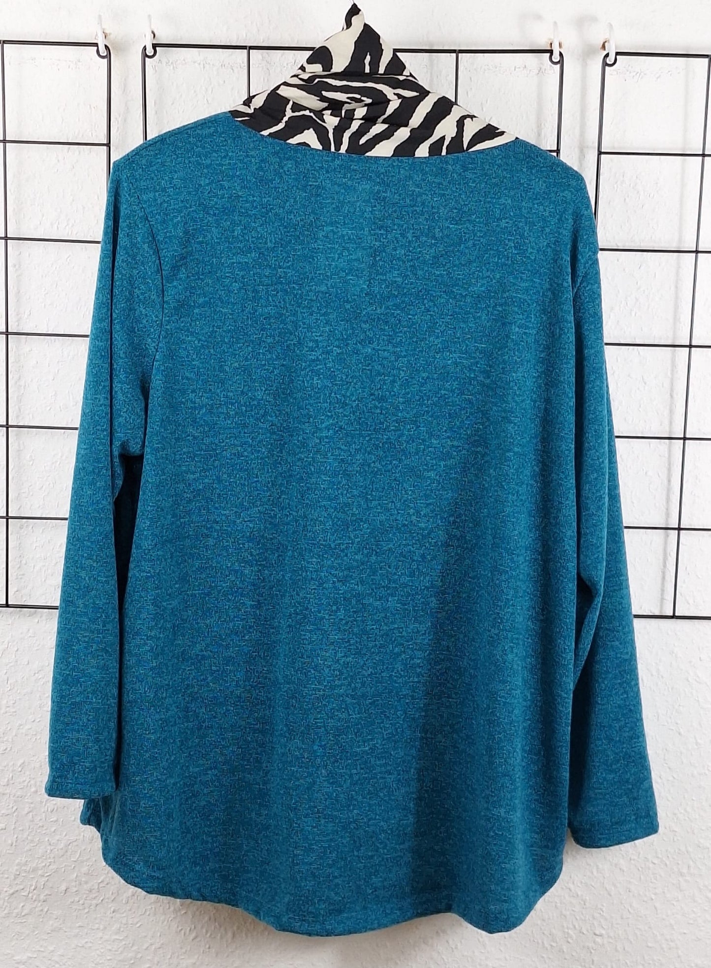 Feinstrickpullover mit Schal