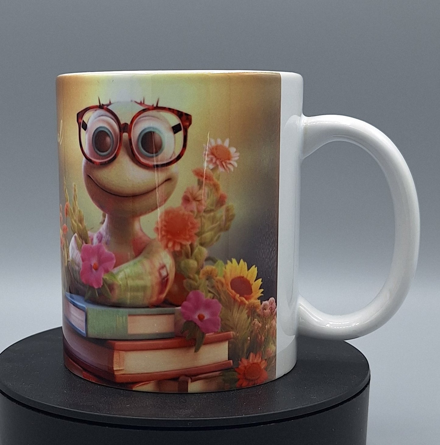 Bookworm Tasse mit süßer Leseratte – Perfekt für Bücherfreunde & Leseratten | 330ml Spülmaschinenfest
