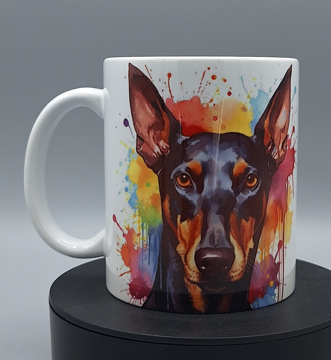 đ¨ Dobermann Tasse â Bunte Keramiktasse mit Hundemotiv im Aquarell-Stil | 330 ml | Geschenkidee fĂźr Hundefreunde