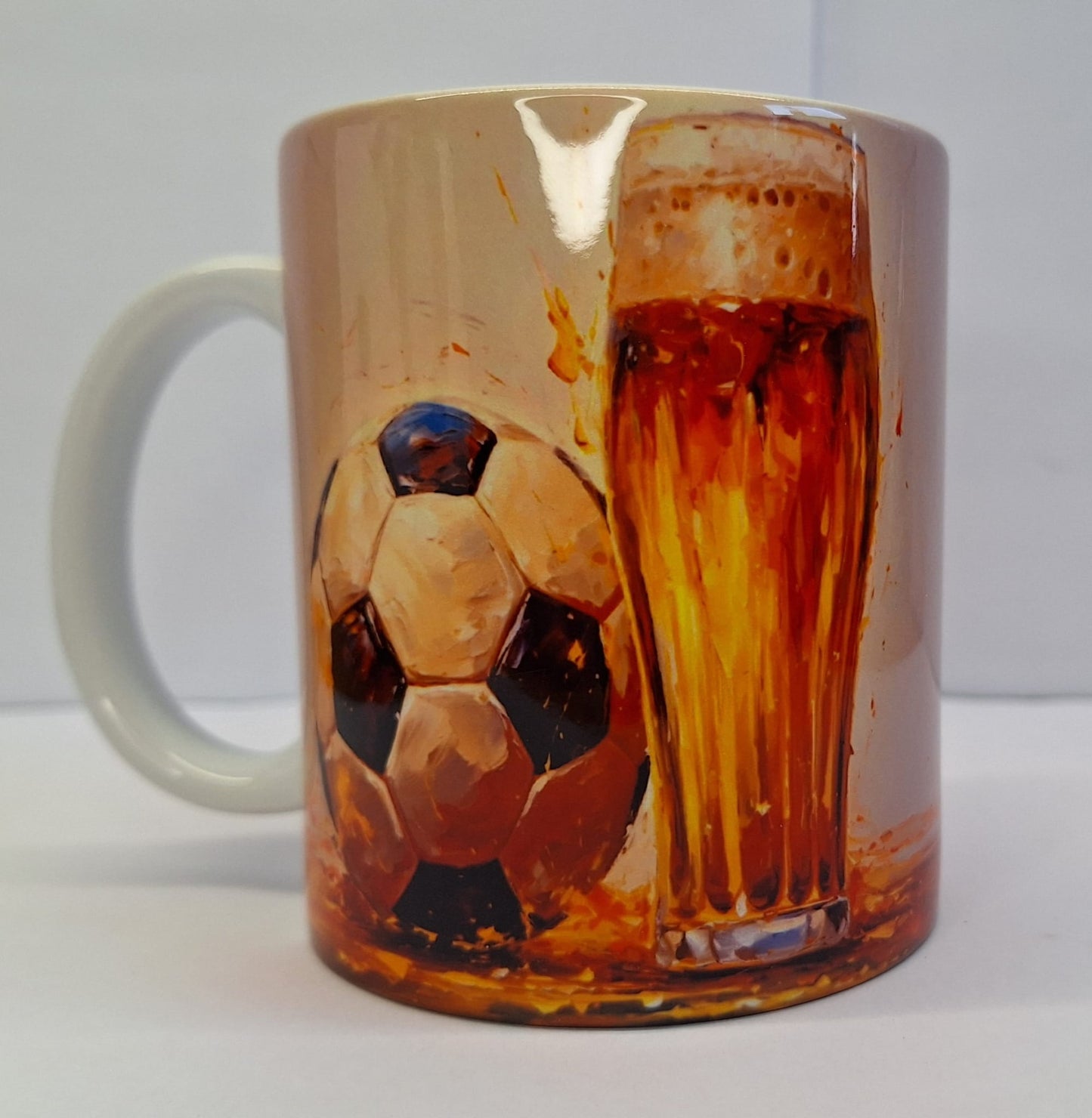 Fußball-Bier-Tasse – perfekter Spieltagsbegleiter für Fußballfans & Bierliebhaber – 330 ml Kaffeebecher