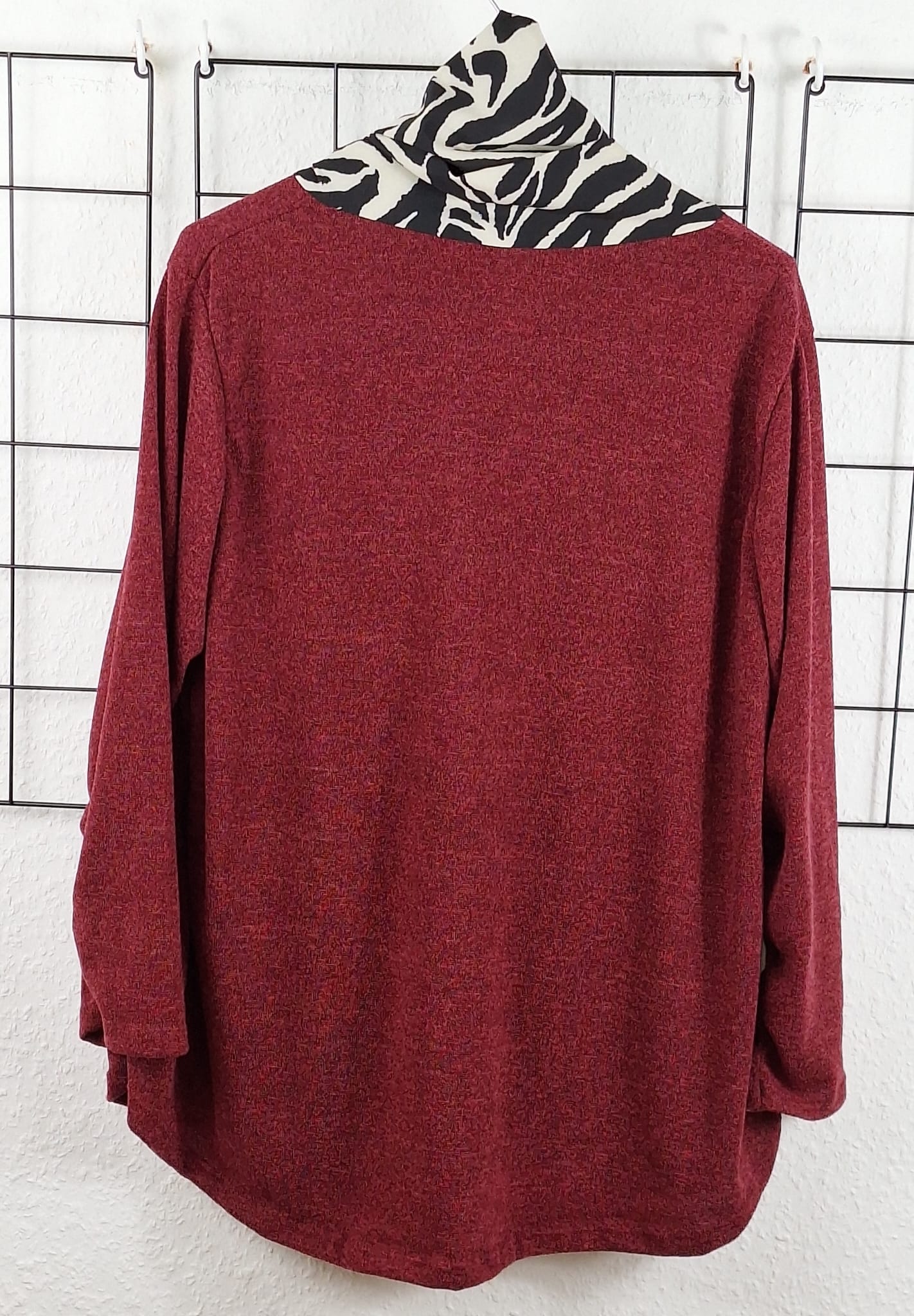 Feinstrickpullover mit Schal