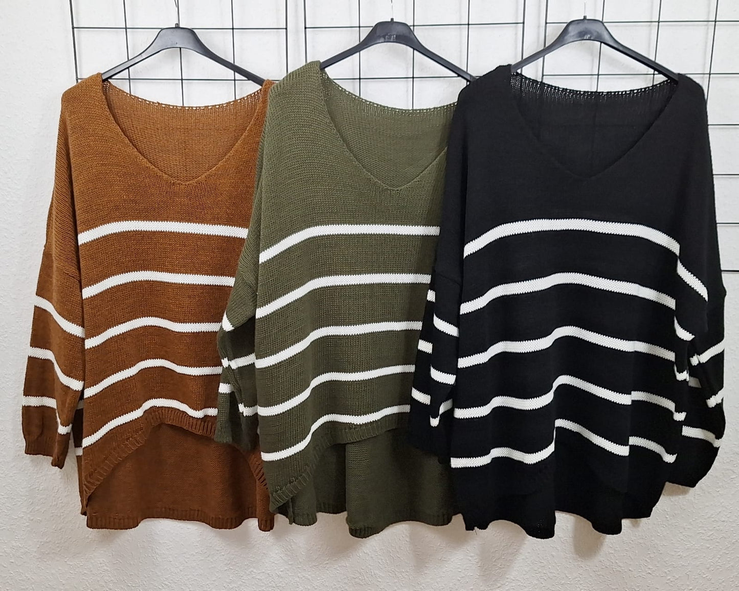 Strickpullover "Weiße Streifen"
