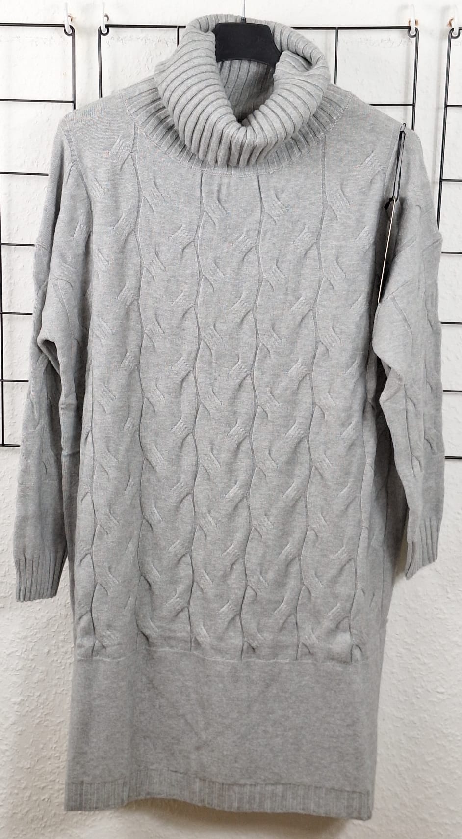 Rollkragenkleid mit Flechtmuster