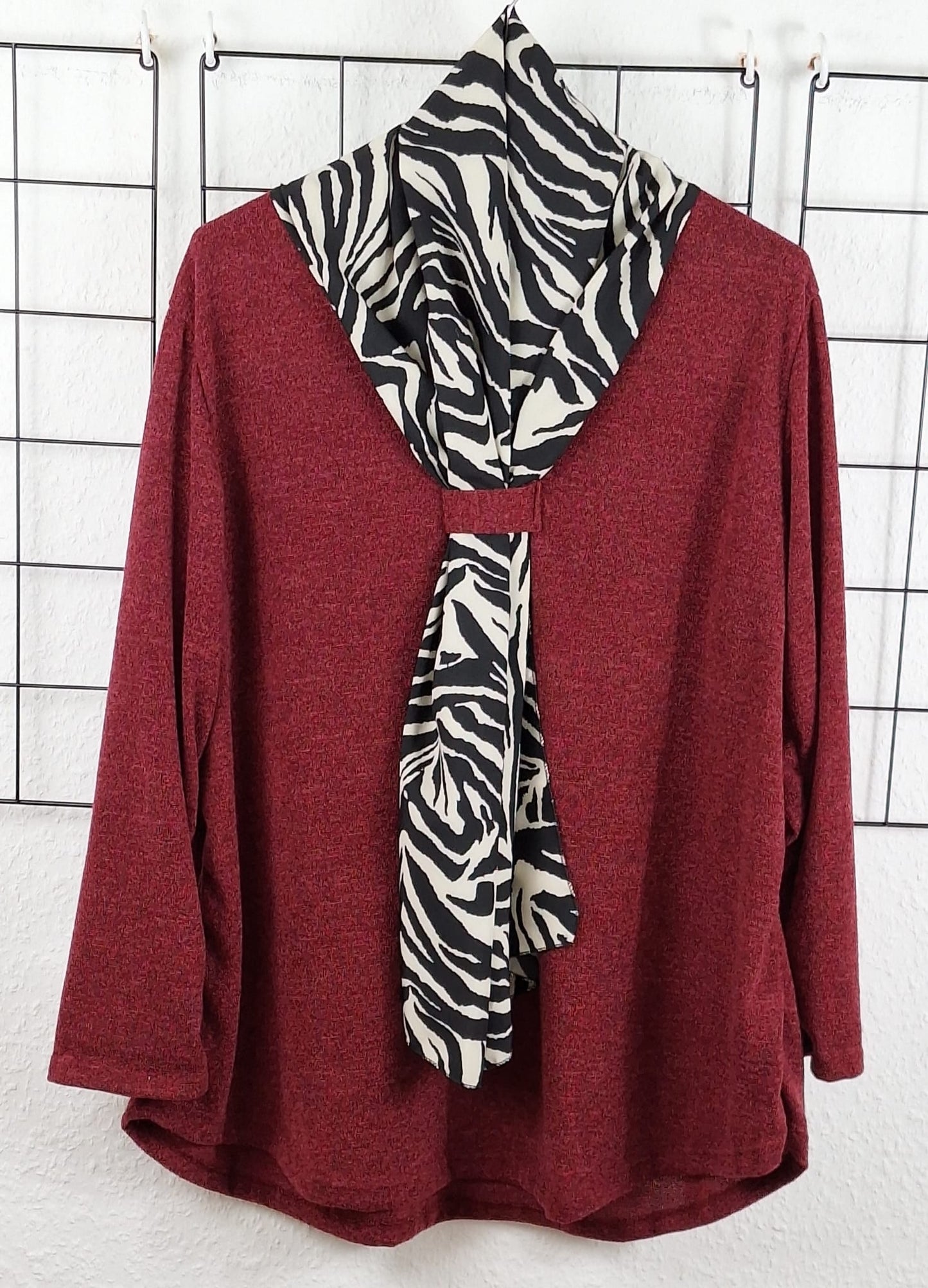 Feinstrickpullover mit Schal