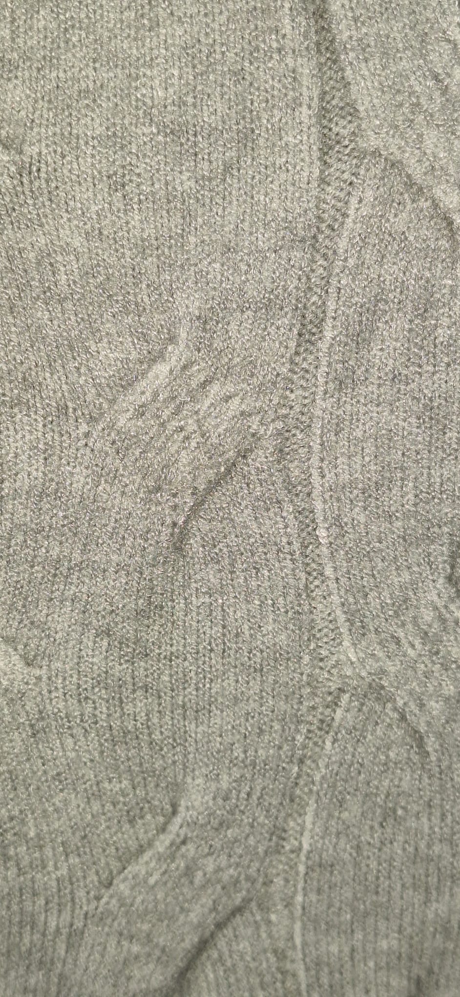 Rollkragenkleid mit Flechtmuster