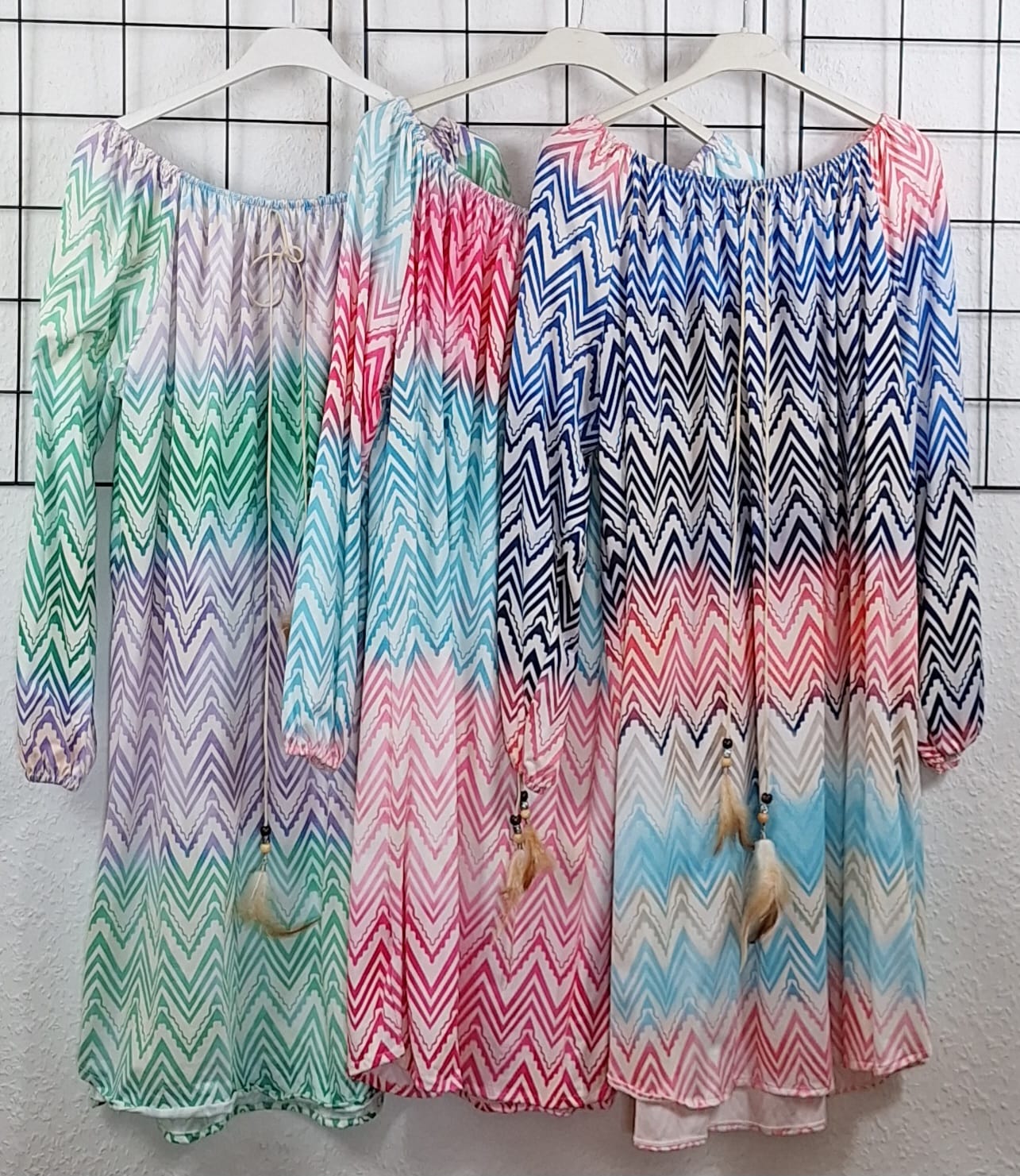 "Damen Boho Strandkleider in verschiedenen Farben – luftig leichtes Sommerkleid mit Zickzack-Muster und elastischem Ausschnitt"