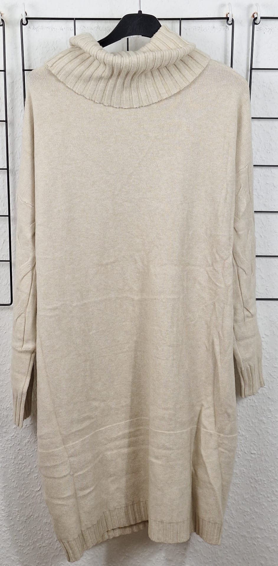 Rollkragenkleid mit Flechtmuster