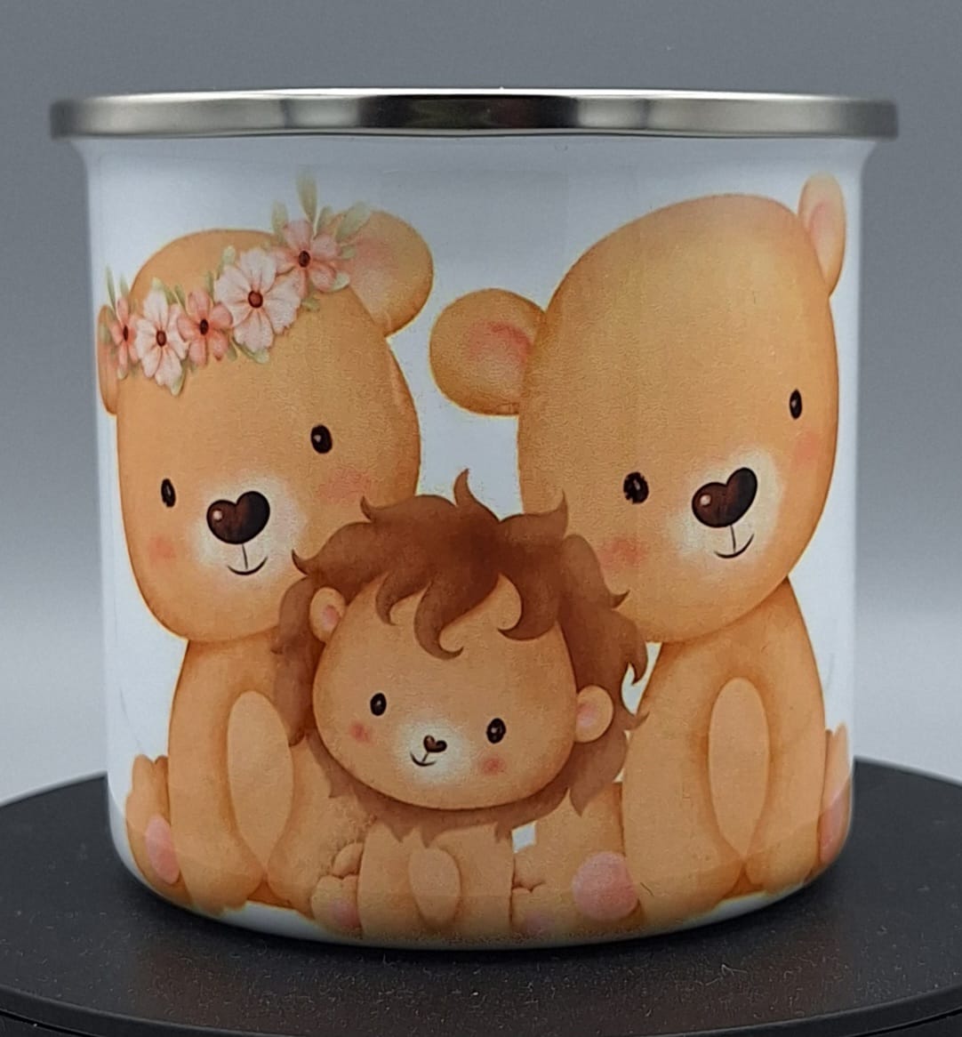„Emailletasse mit Bärenfamilie – Kindertasse mit süßem Tiermotiv“