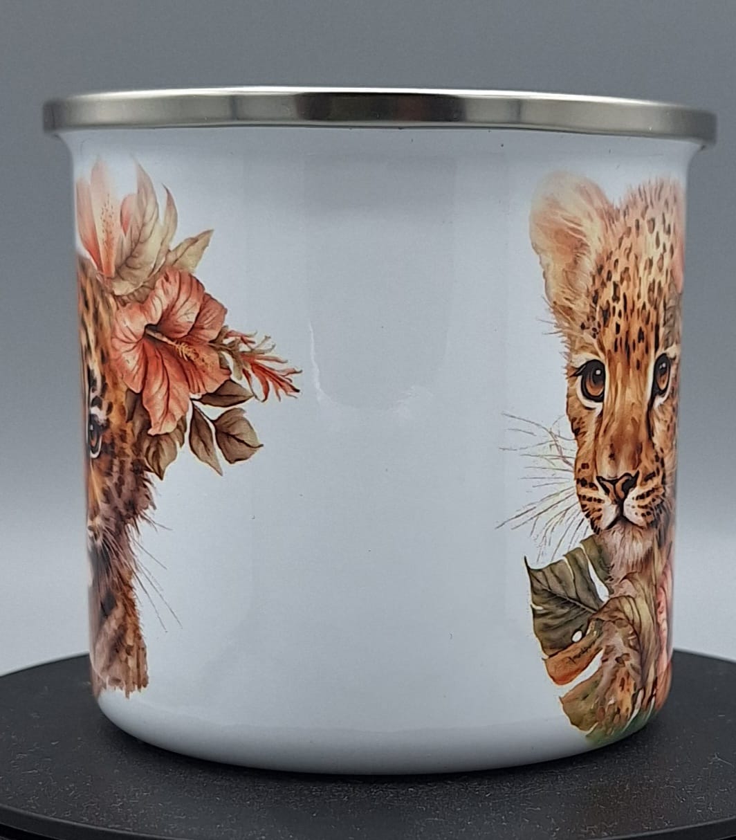 „Kindertasse mit Tiger und Leopard – liebevoll illustriertes Wildtiermotiv“