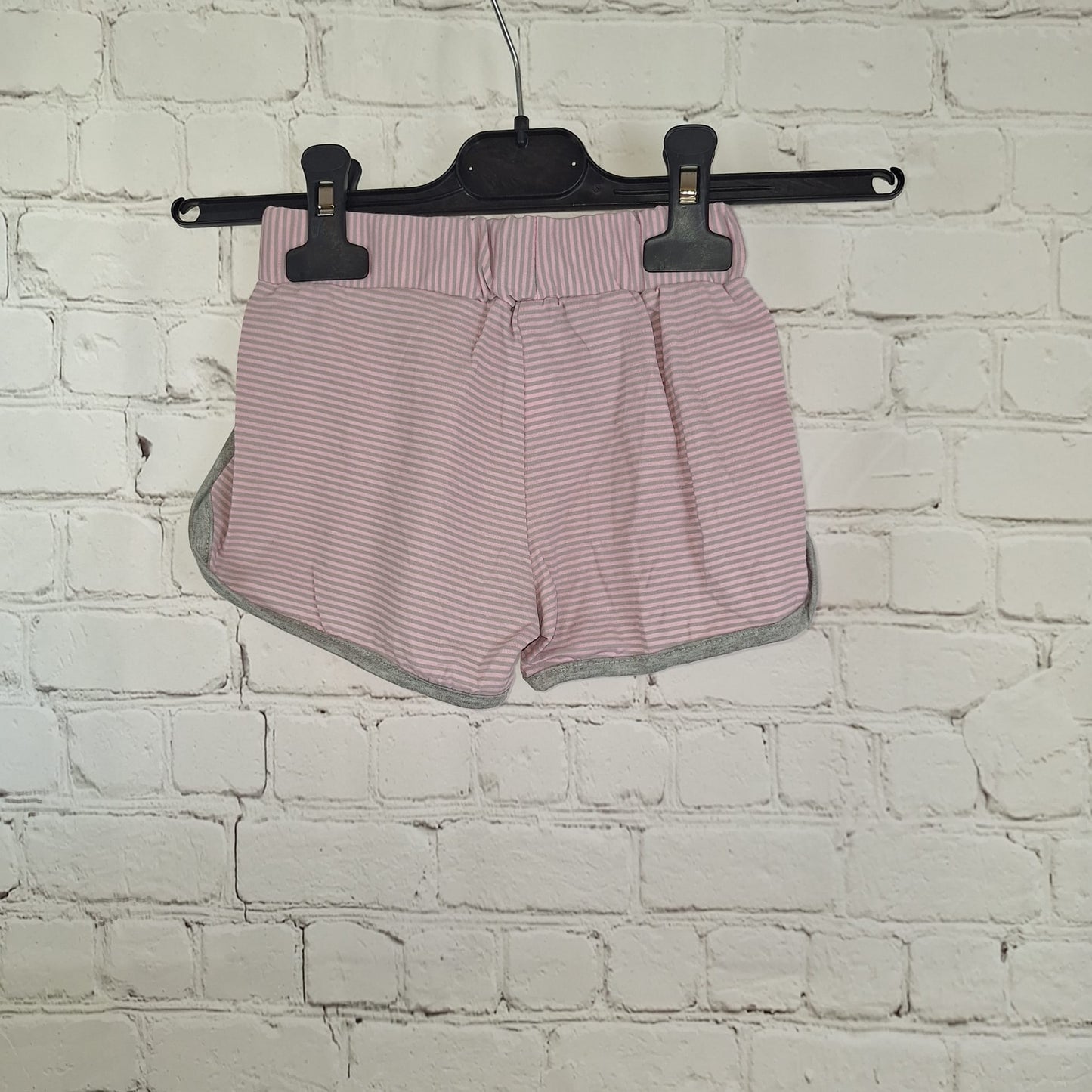Mädchen-Set "Girl's Lovely" mit Rüschenärmeln und Shorts