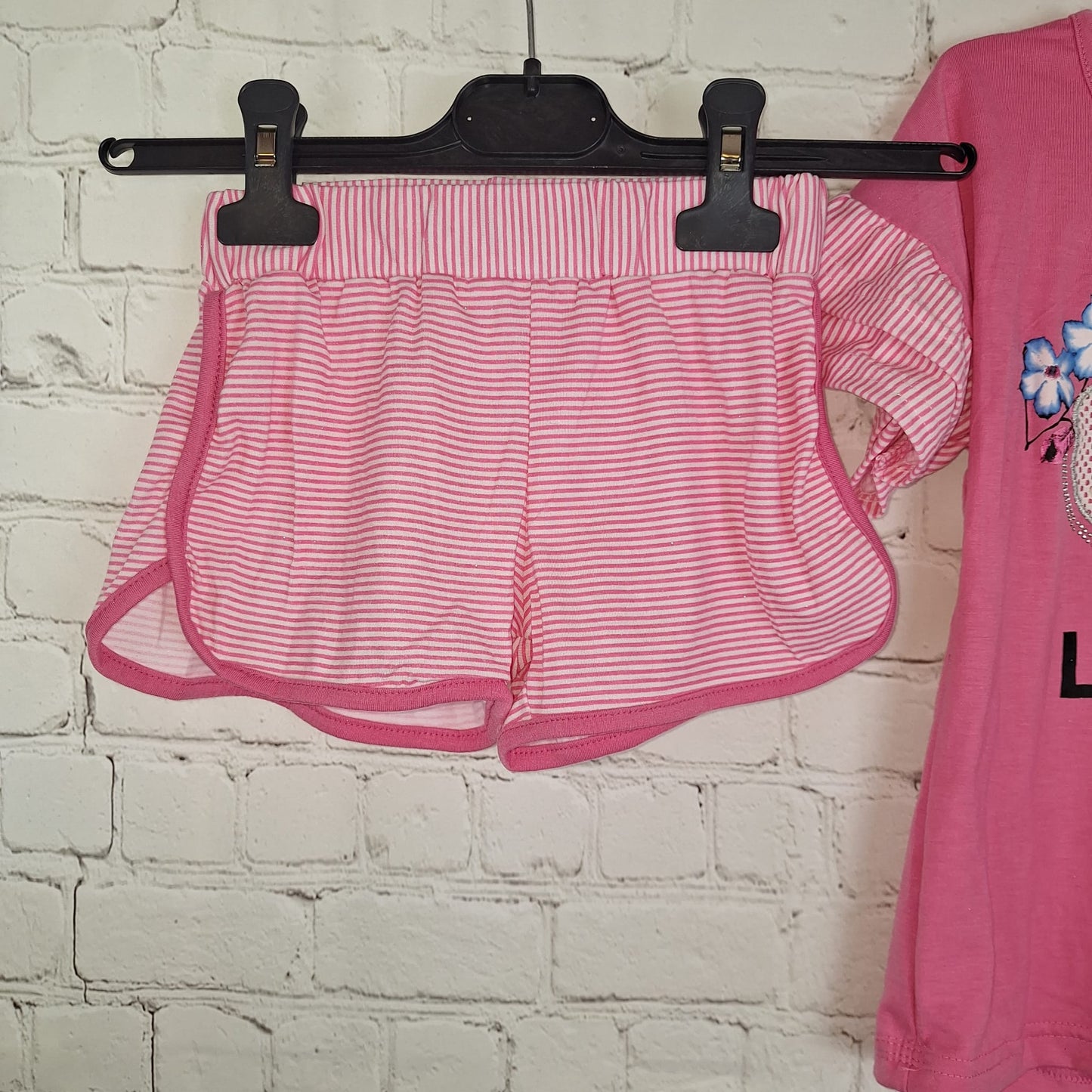 Mädchen-Set "Girl's Lovely" mit Rüschenärmeln und Shorts
