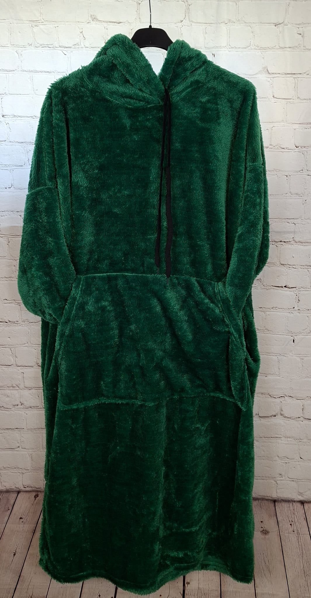 Kuschelkleid Damen mit Kapuze & Bauchtasche | Made in Italy | Winter Hoodie Kleid weich | Blau oder Grün | 40/42 - 48/50