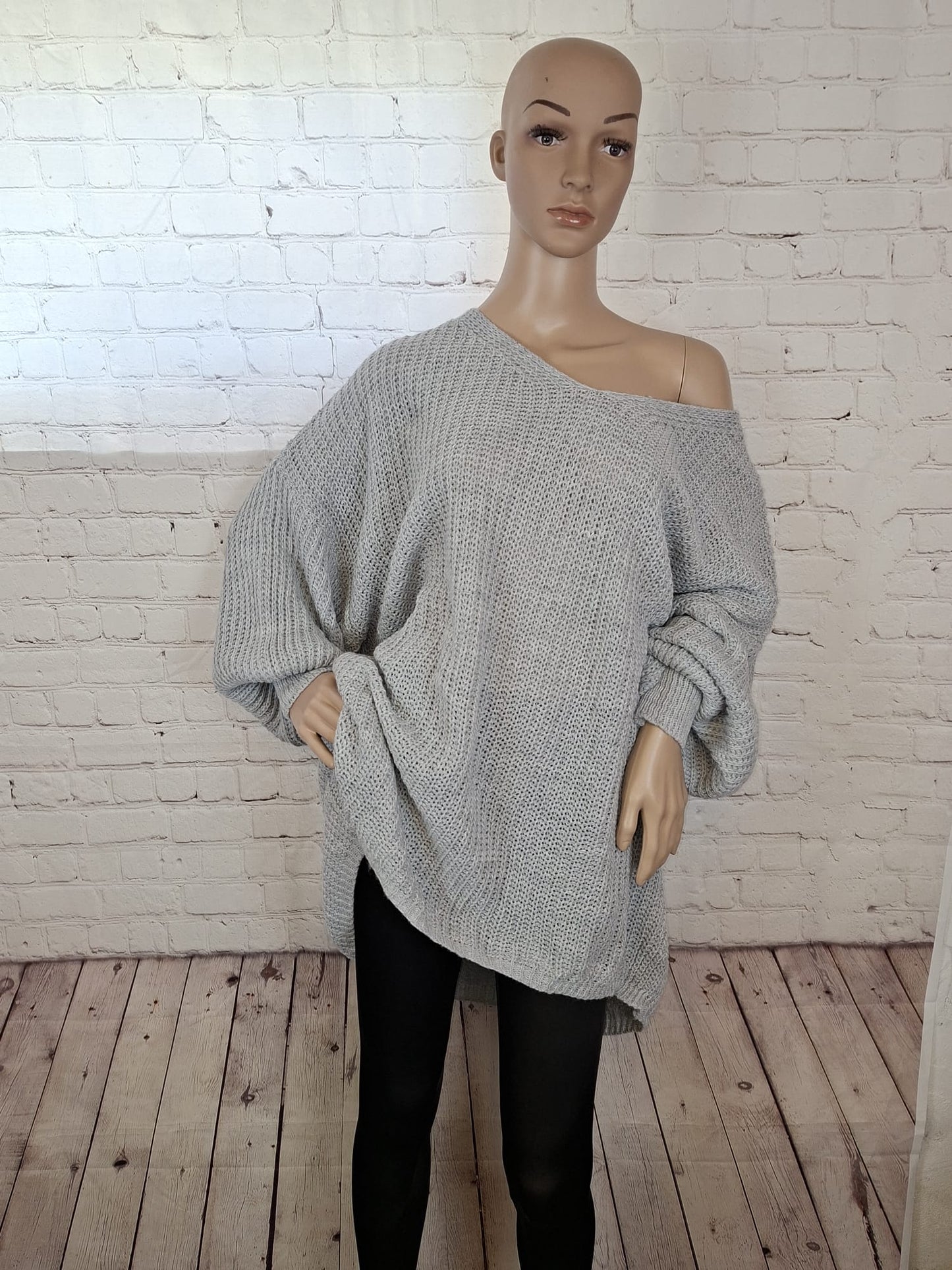 Kuscheliger Strickpullover mit V-Ausschnitt – One Size bis 54/56