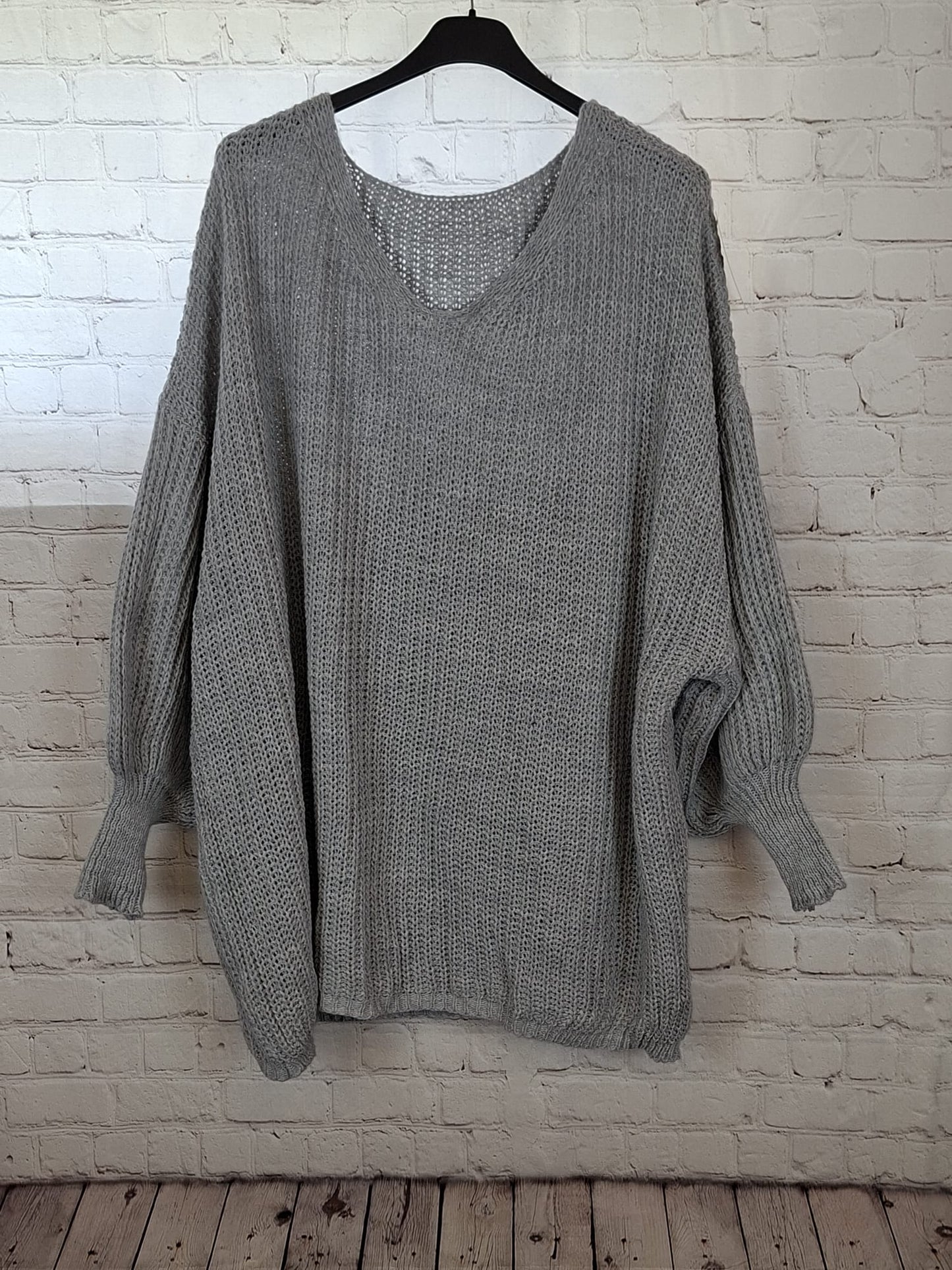 Kuscheliger Strickpullover mit V-Ausschnitt – One Size bis 54/56