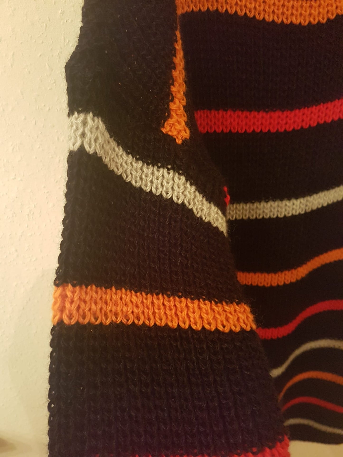 Gestreifter Strickpullover