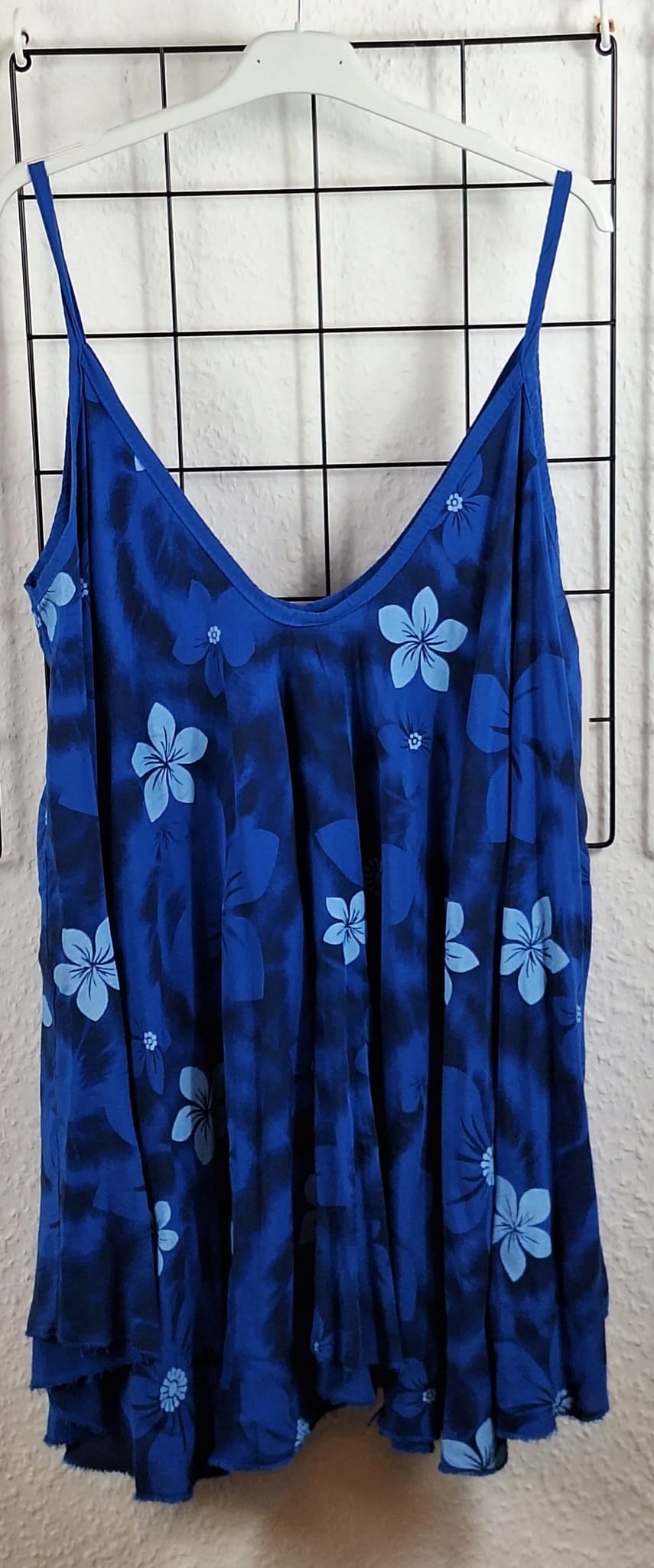 Royalblaues Trägertop große Größen mit Blumenmuster – Stylische Sommermode