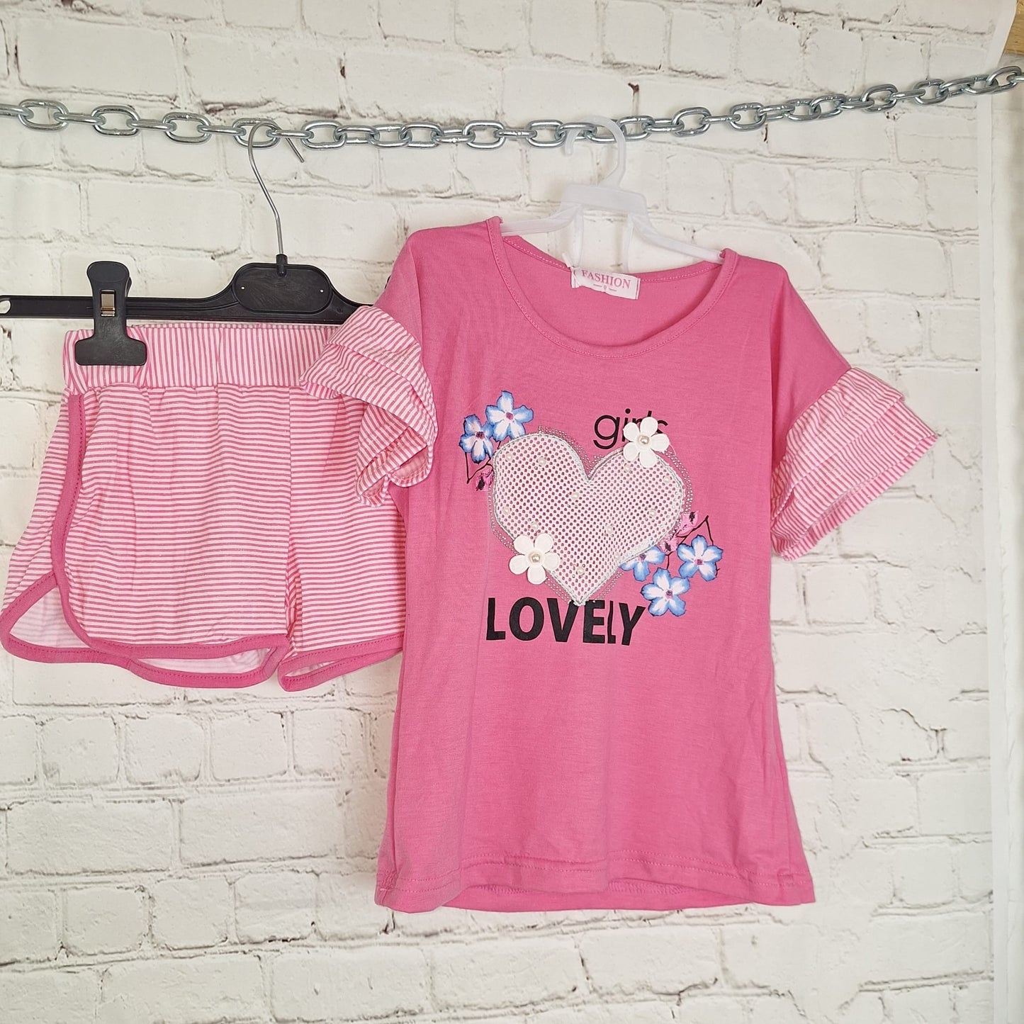 Pink: Mädchen Sommer-Set Pink – T-Shirt mit Herz-Print und Shorts – Größe 6 Jahre