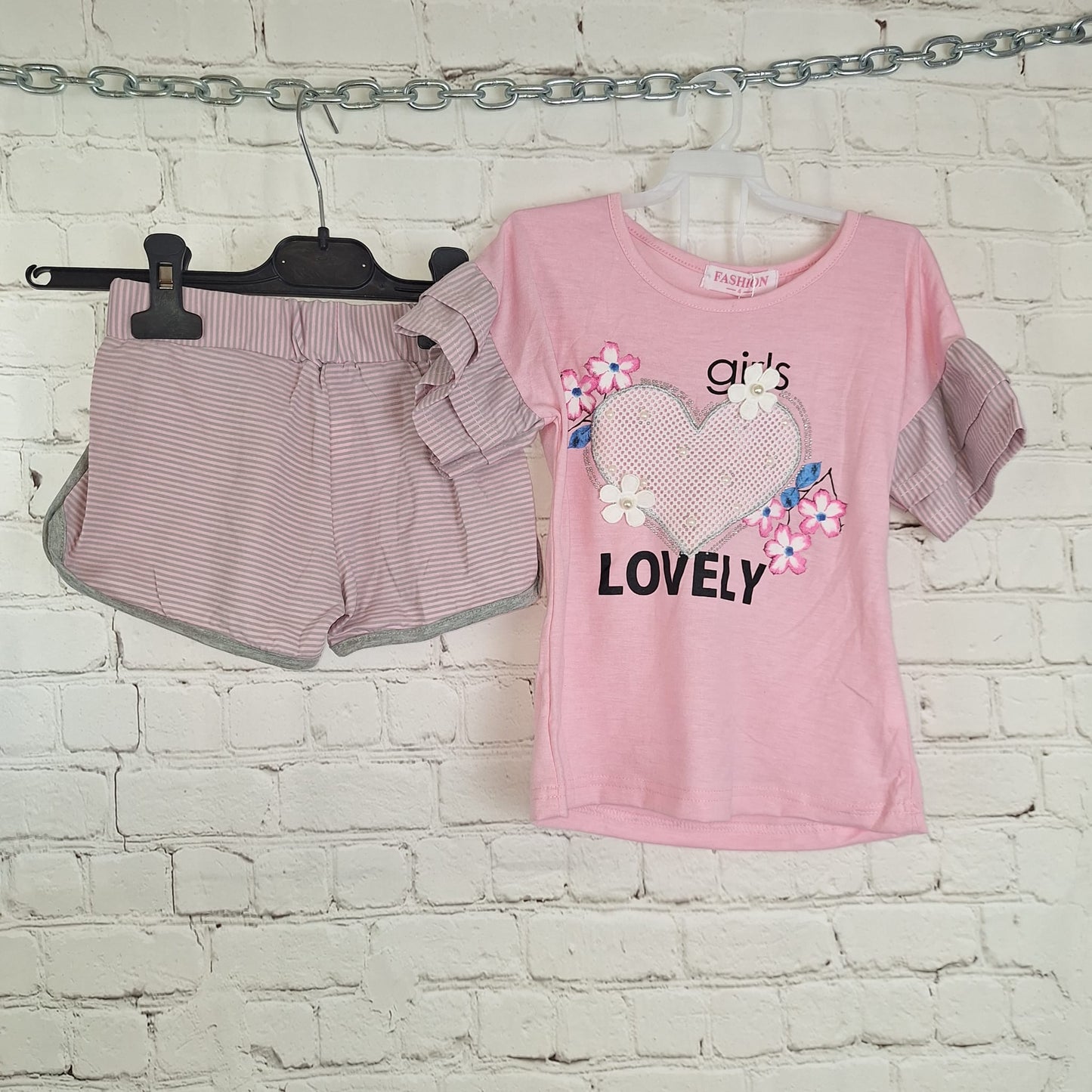 Rosa: Mädchen Sommer-Set Rosa – T-Shirt mit Herz-Print und Shorts – Größe 4 Jahre