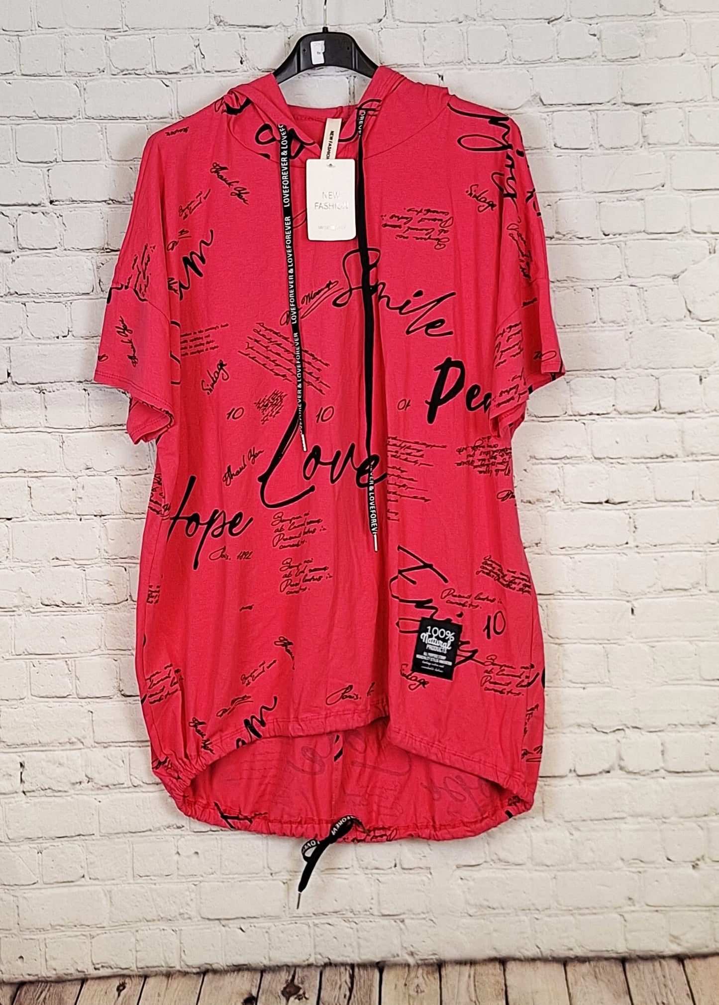 „Pinkfarbenes Hoodie T-Shirt mit Schrift für Damen – große Größen – Curvy Shirt mit Kapuze – 46/48 bis 50/52“