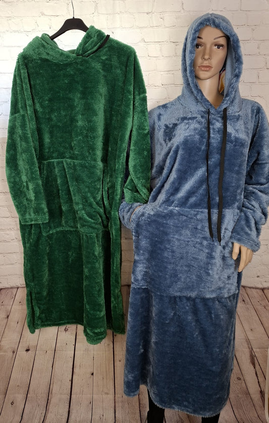 Kuschelkleid Damen mit Kapuze & Bauchtasche | Made in Italy | Winter Hoodie Kleid weich | Blau oder Grün | 40/42 - 48/50