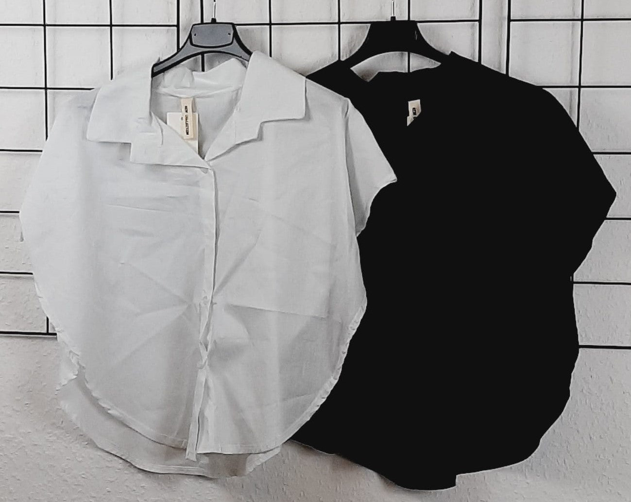 Bluseneinsatz in Weiß oder Schwarz mit Spitzenkragen – praktische Bluseneinlage für Damen, ideal unter Pullovern oder Shirts, eleganter Lagenlook ohne komplette Bluse
