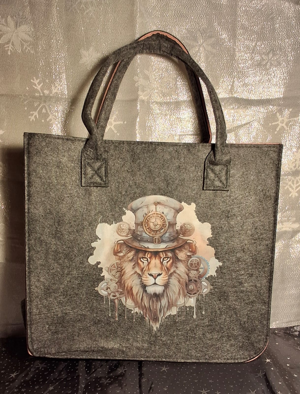 Filztasche aus Filz mit Motiv Löwe 33x17x30 cm